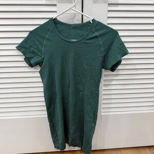 lululemon swiftly short sleeve - size 6 - green